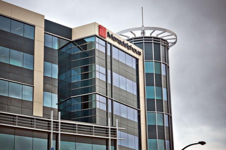 Monadelphous books contracts worth $110m