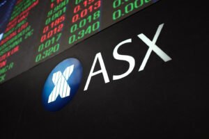 Banks help Aussie shares snap three-day losing streak