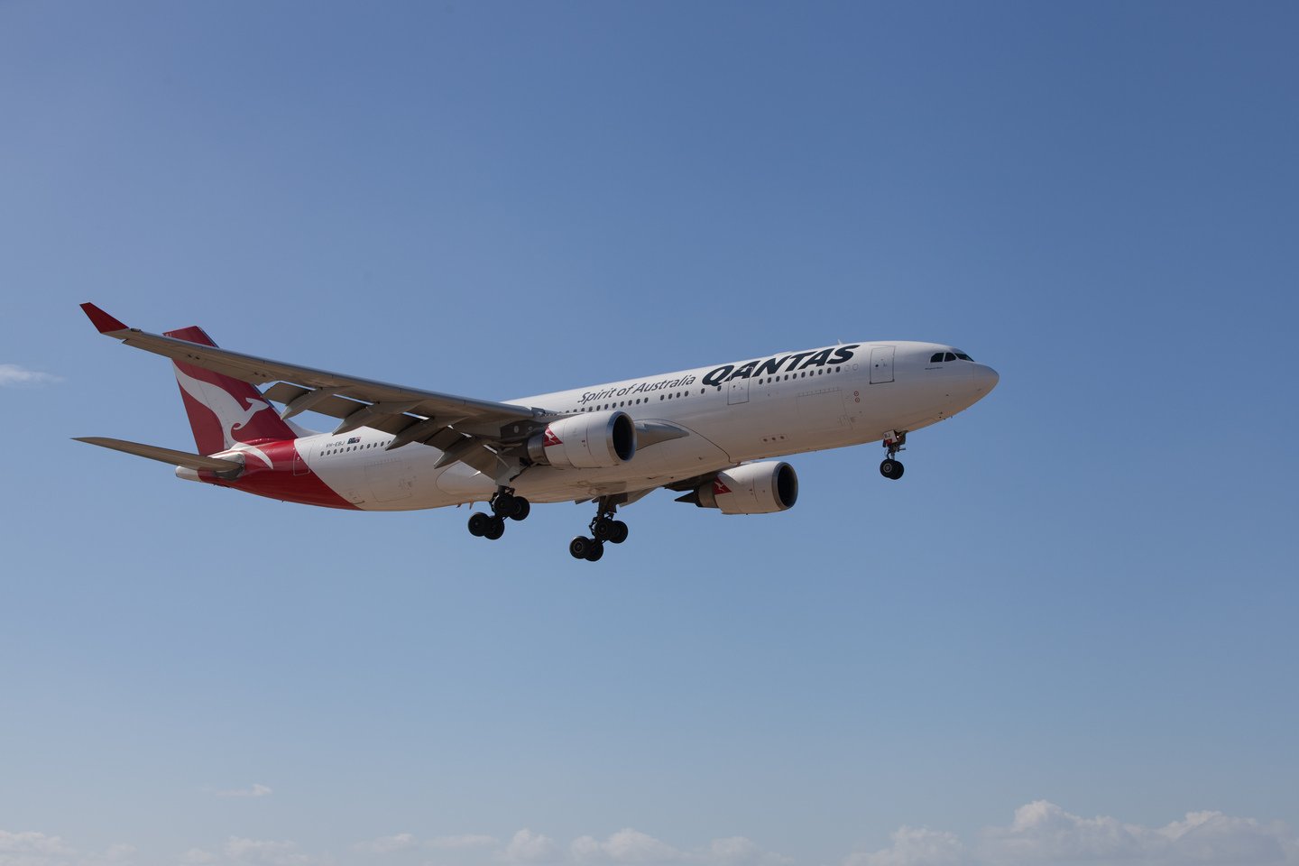 Qantas reduces baggage limits for Christmas, Cocos Island flights