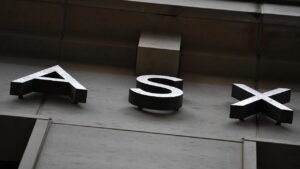 Aussie shares up as bank boss bets against Cup day hike