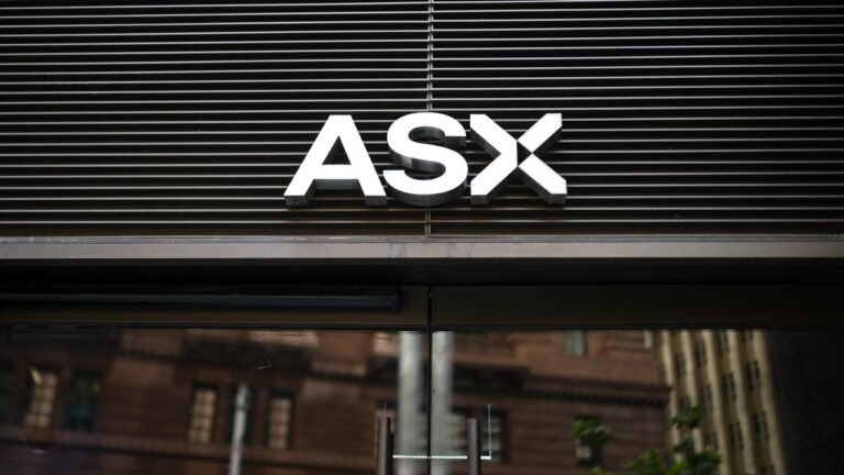 Aussie shares creep higher as tech stocks rally