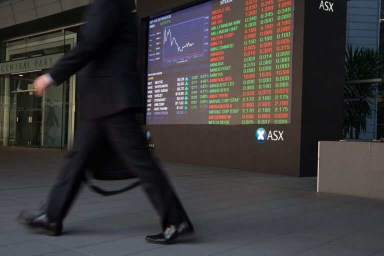 Aussie shares tumble to six-week lows as concerns grow