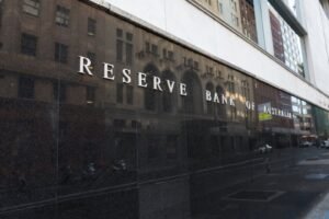Wage-price spiral 'unlikely': RBA board member