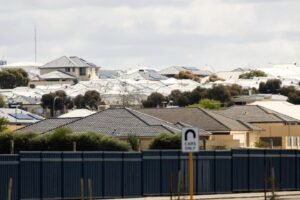 REA agrees to end 'anti-competitive' contracts