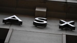 Aussie shares hand back early gains for flat finish