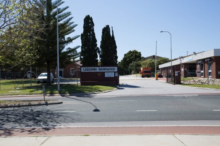 'Huge mistake': Ex-defence minister wants barracks retained